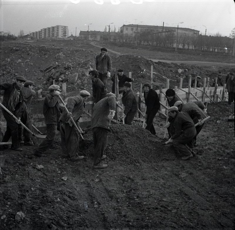 Работы по строительству стадиона СКС