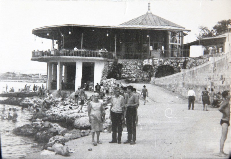 Ресторан Волна....