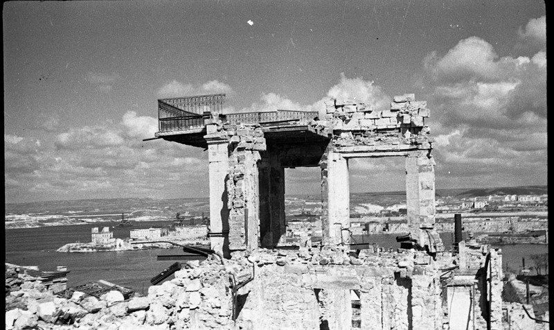 Руины. 1945 г.