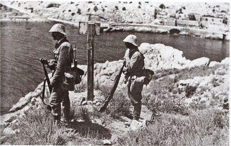 Румыны в Балаклаве. 1942 г.