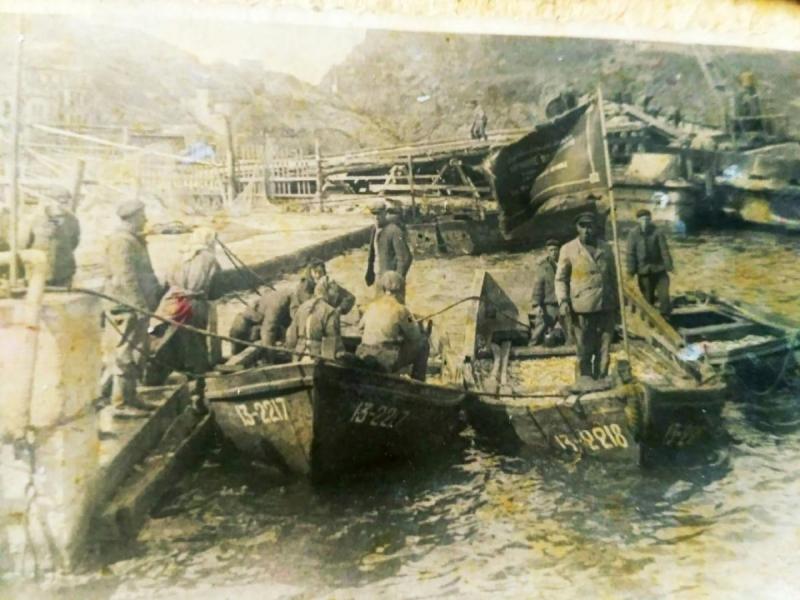 Рыбаки в Балаклаве. 1920-е годы