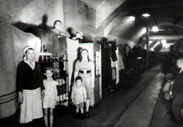 Шампаны. Жители подземного города. 1942 г.