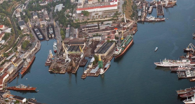 Севморзавод. Сухие доки и мортонов эллинг