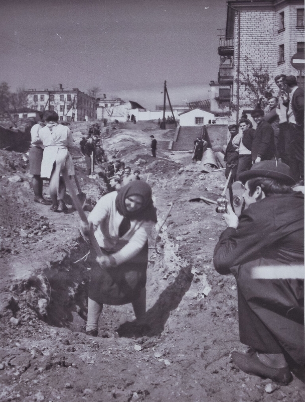 Субботник на улице Гоголя