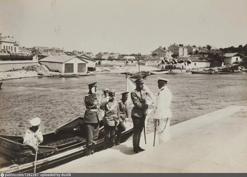 Царь Николай второй в Севастополе