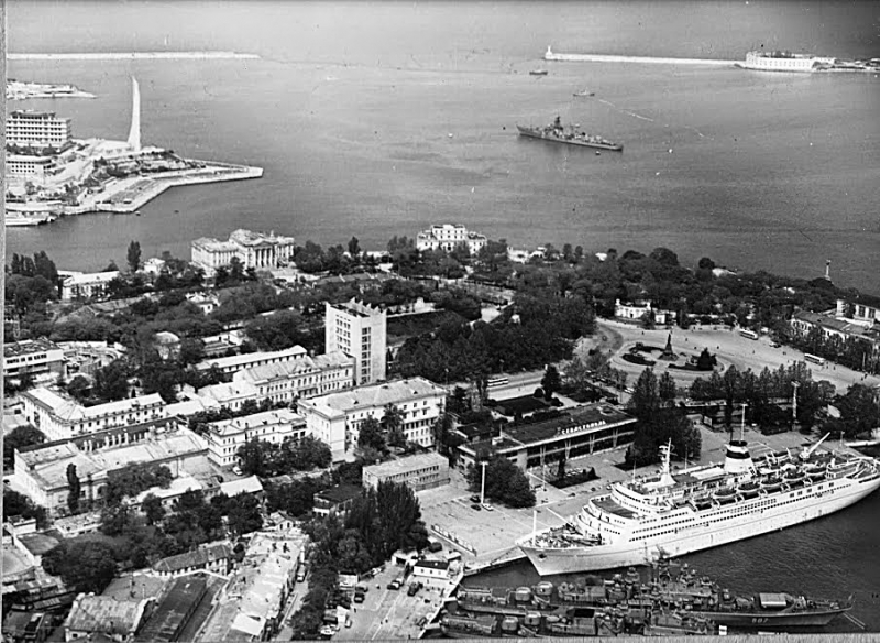 Центр. 1980-е годы