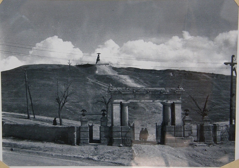 Центральный вход на Малахов курган. Конец 40-х годов...