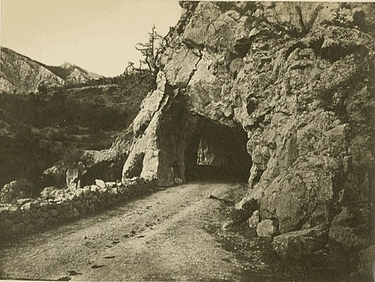 Туннель по дороге на Байдарские ворота.