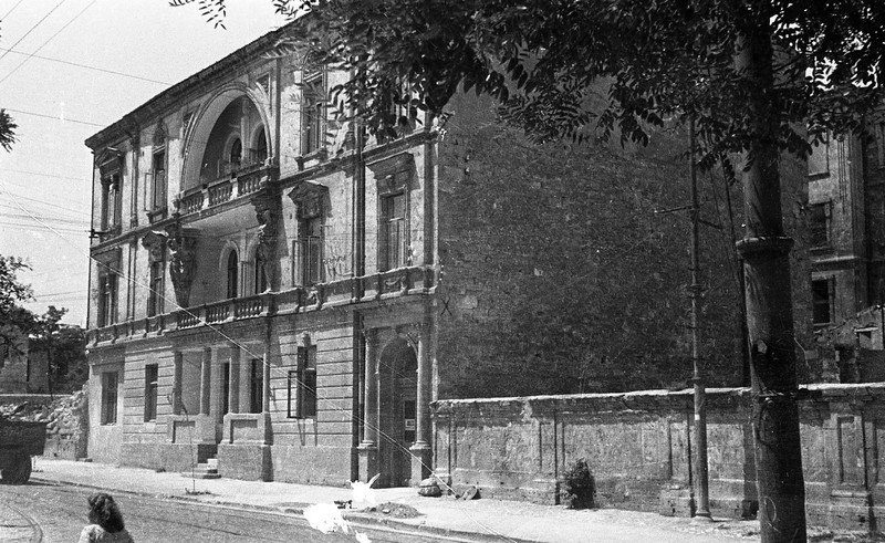 Улица Ленина. Дом Политпросвета ЧФ. 1946 г.