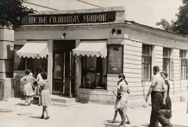 Улица Маяковского. Напротив редакции Славы Севастополя