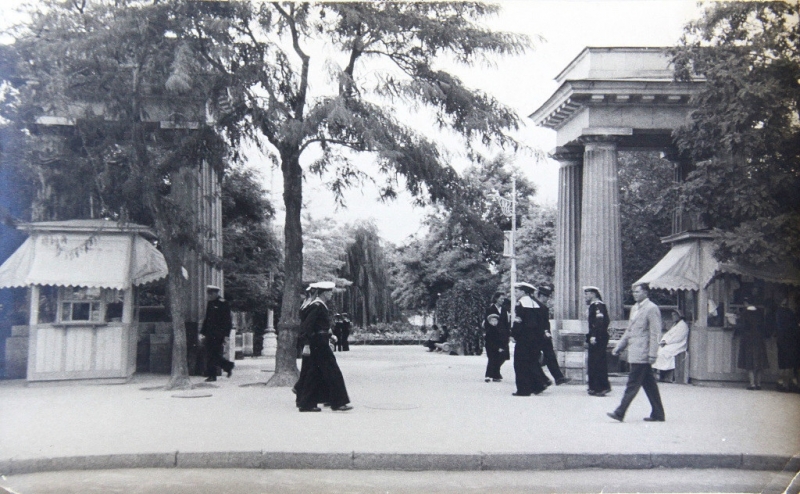 Вход на Приморский бульвар. 1970-е годы