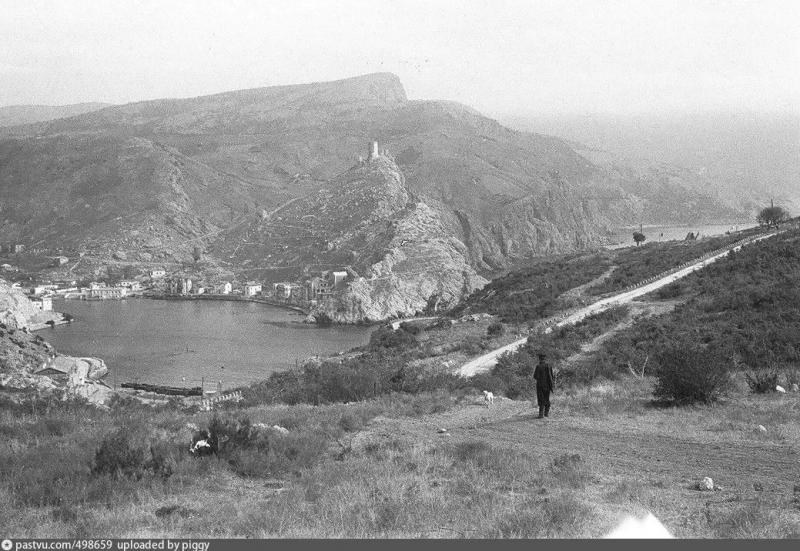 Вход в Балаклавскую бухту. 1949 год