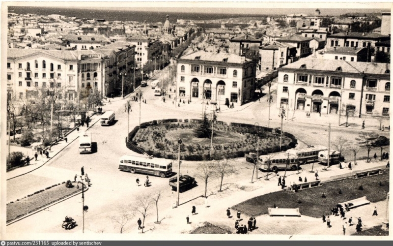 пл. Ушакова